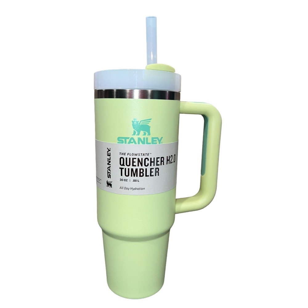 NIB-STANLEY THE QUENCHER H2.0 FLOWSTATE™ TUMBLER | 30 OZ- CITRON